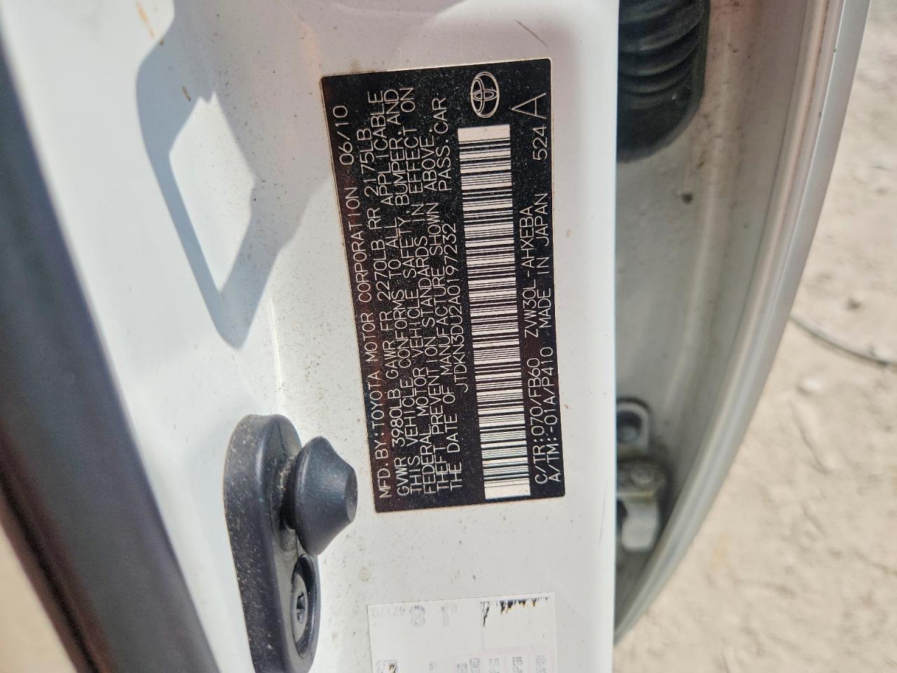 2010 TOYOTA PRIUS photo 23