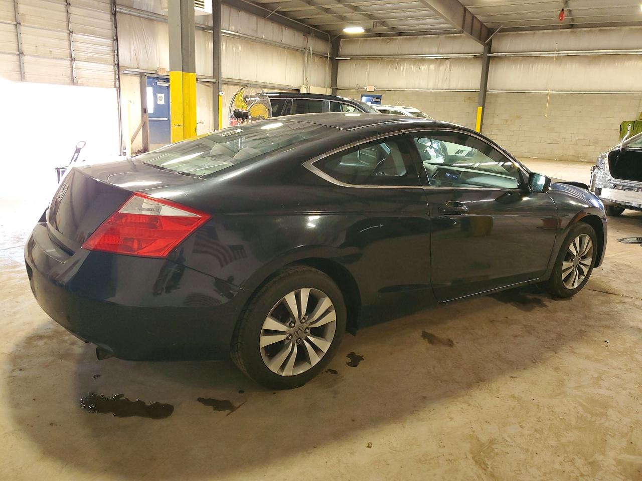 2009 HONDA ACCORD LX photo 7