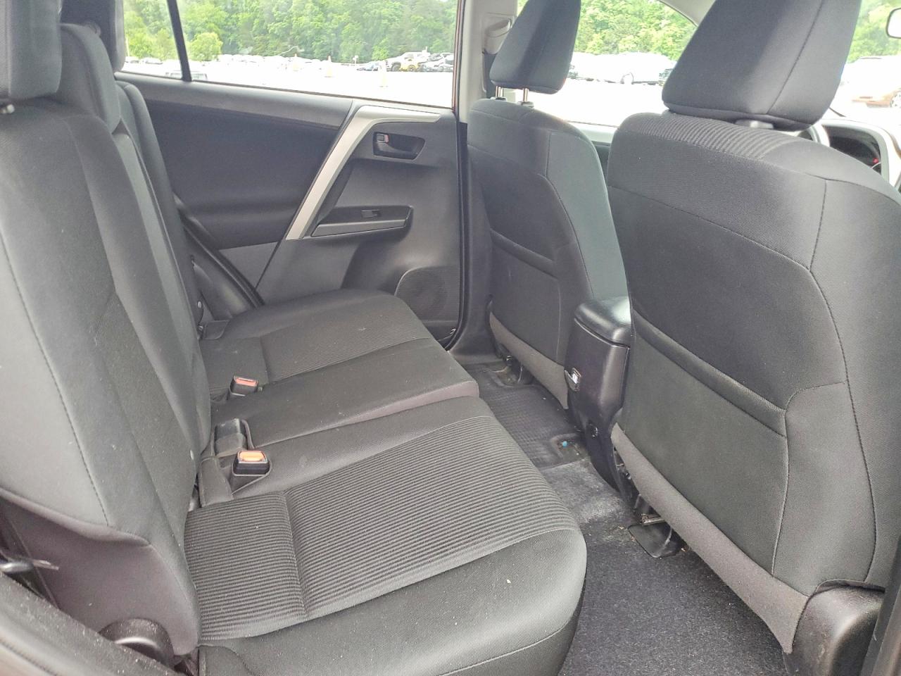 2018 TOYOTA RAV4 LE photo 31
