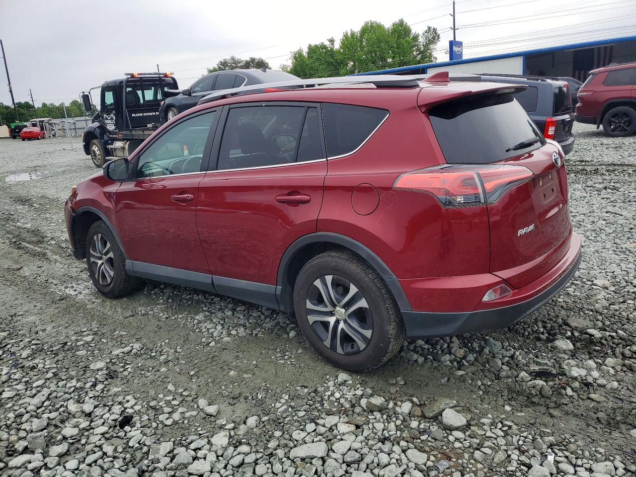 2018 TOYOTA RAV4 LE photo 4