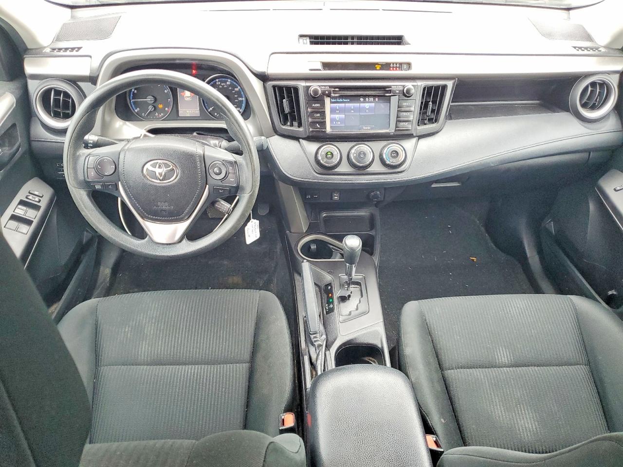 2018 TOYOTA RAV4 LE photo 22