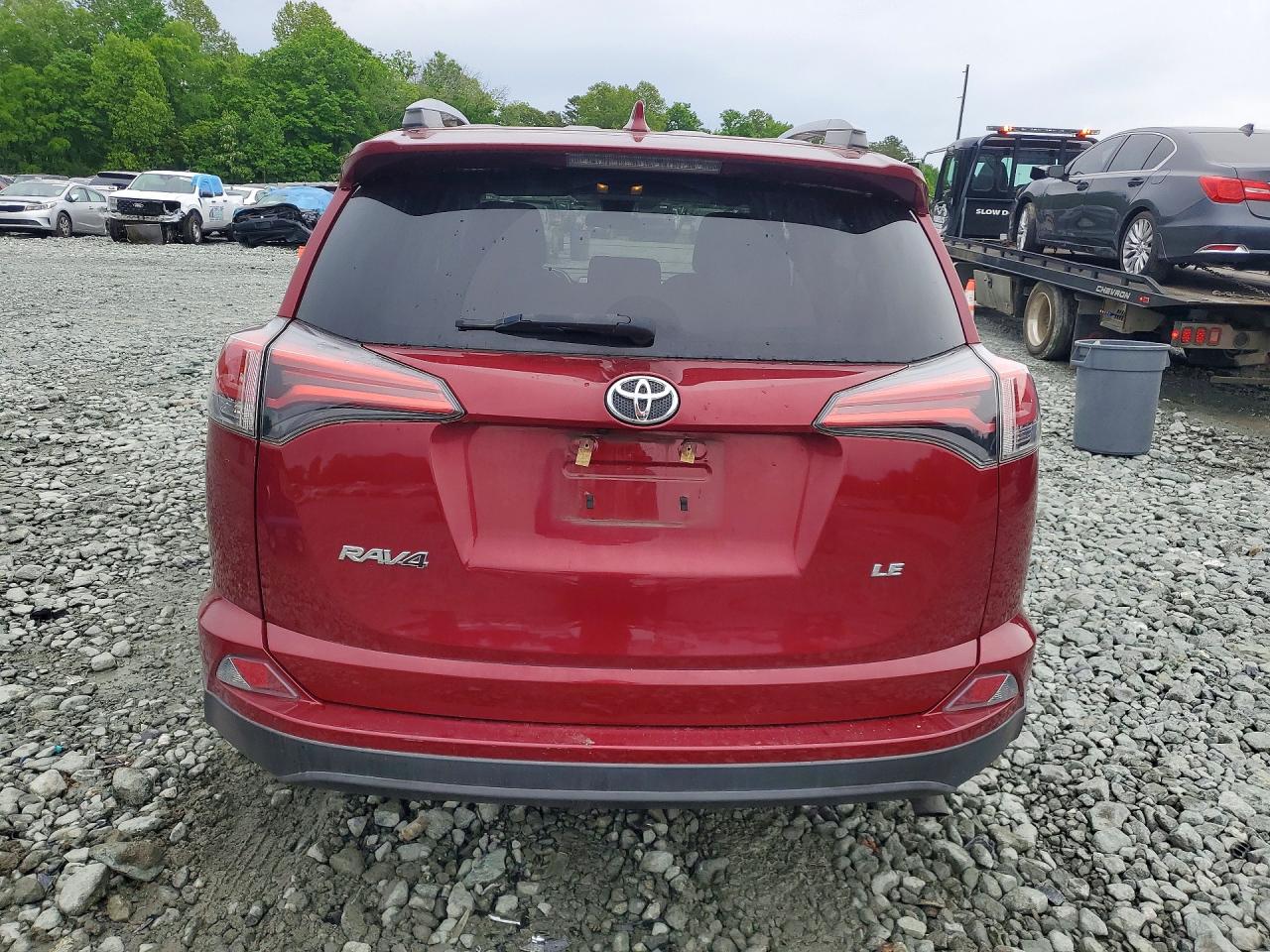 2018 TOYOTA RAV4 LE photo 16