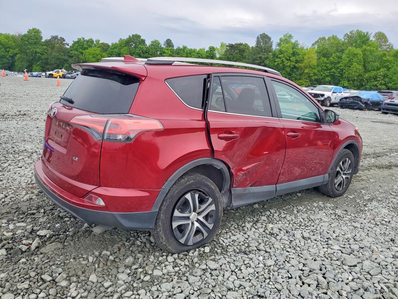 2018 TOYOTA RAV4 LE photo 7