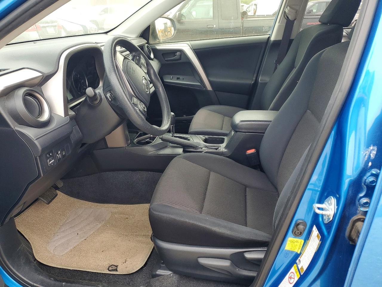 2017 TOYOTA RAV4 LE photo 19