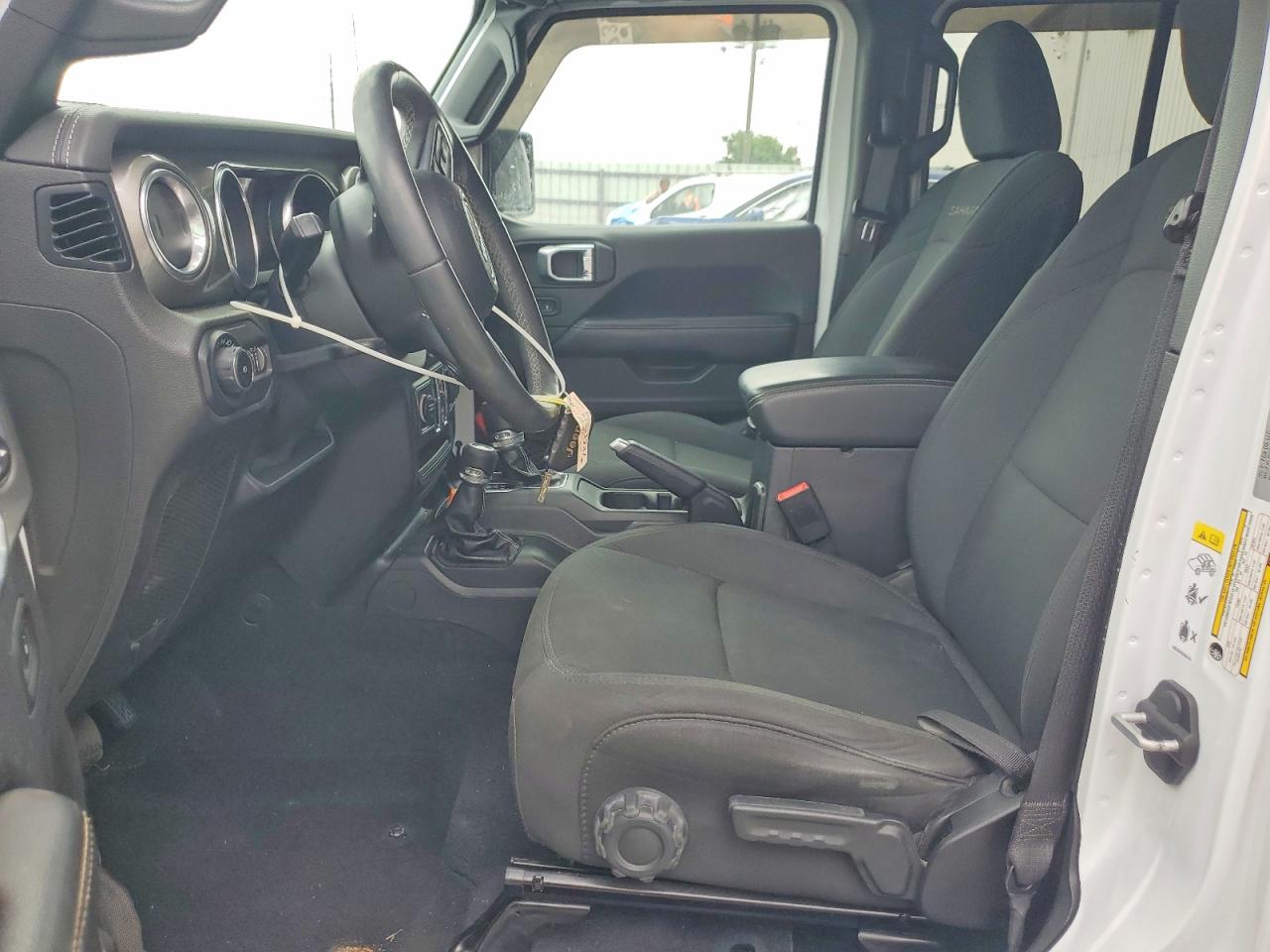 2019 JEEP WRANGLER UNLIMITED SAHARA photo 13