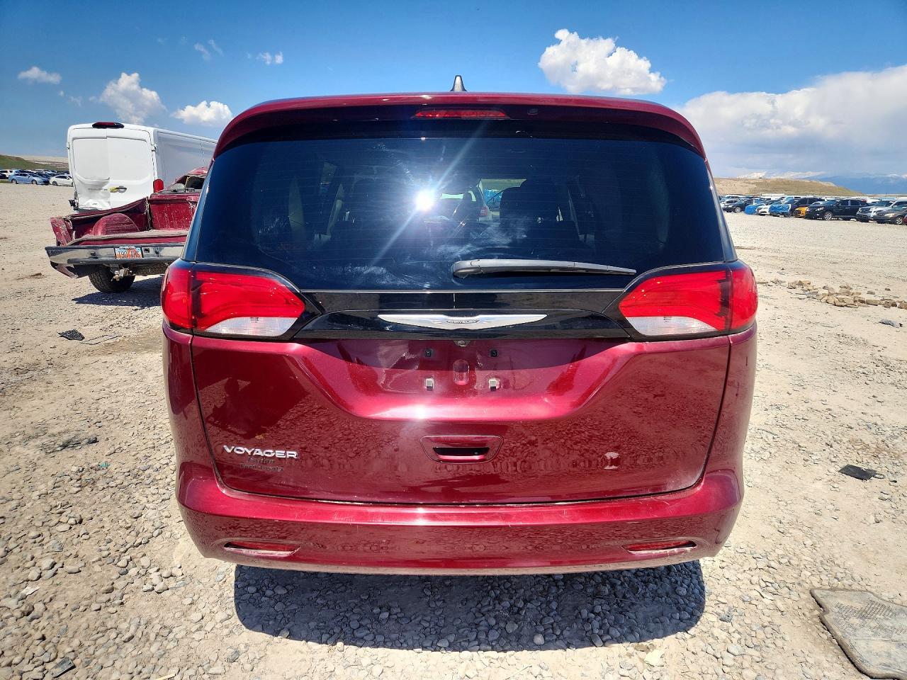 2023 CHRYSLER VOYAGER LX photo 6