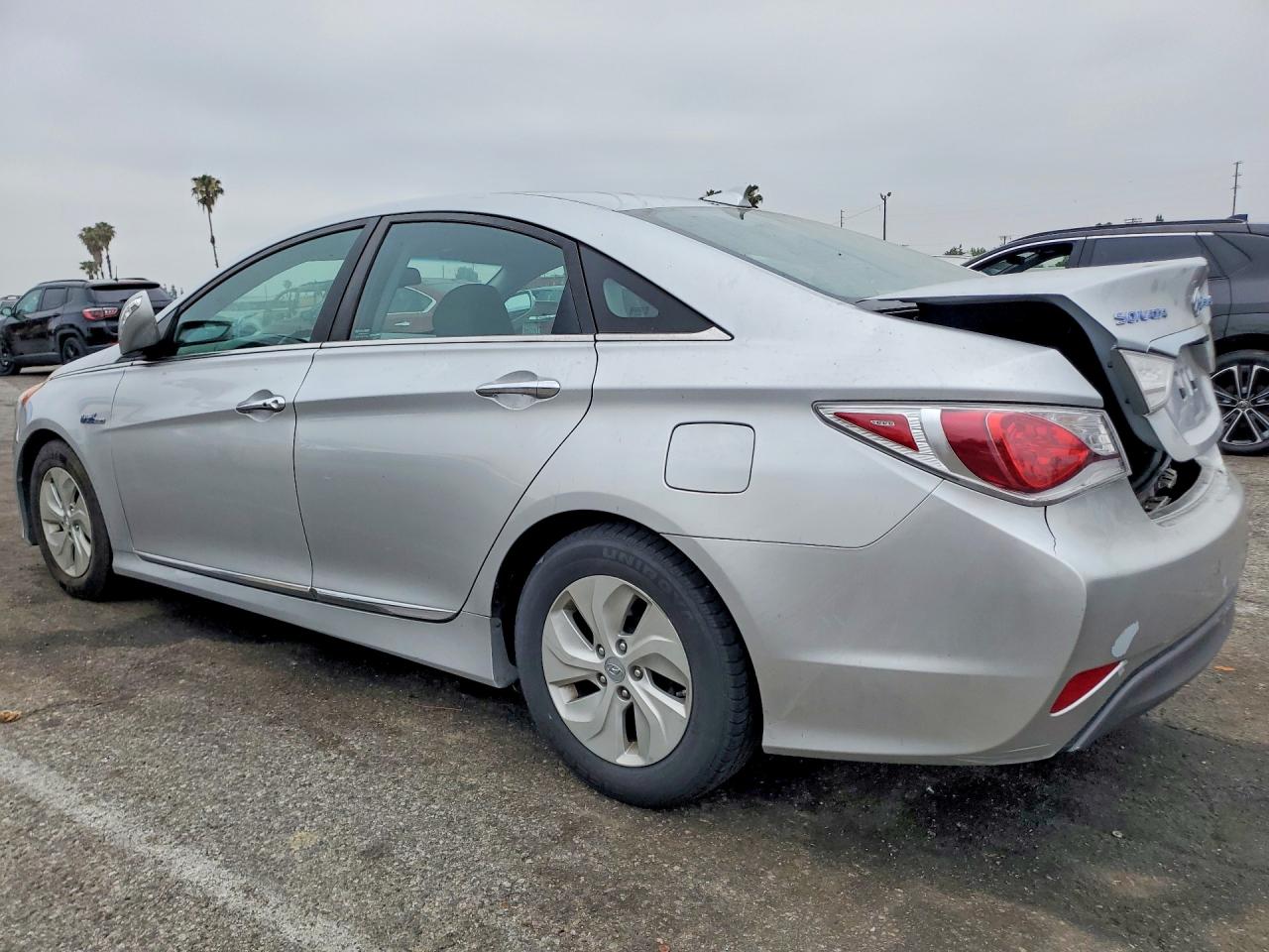 2013 HYUNDAI SONATA HYBRID photo 2
