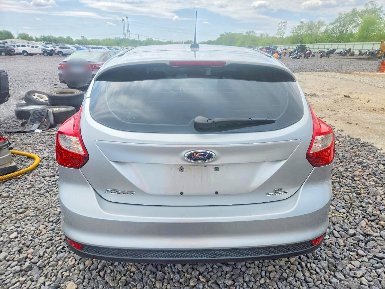 2014 FORD FOCUS SE photo 11
