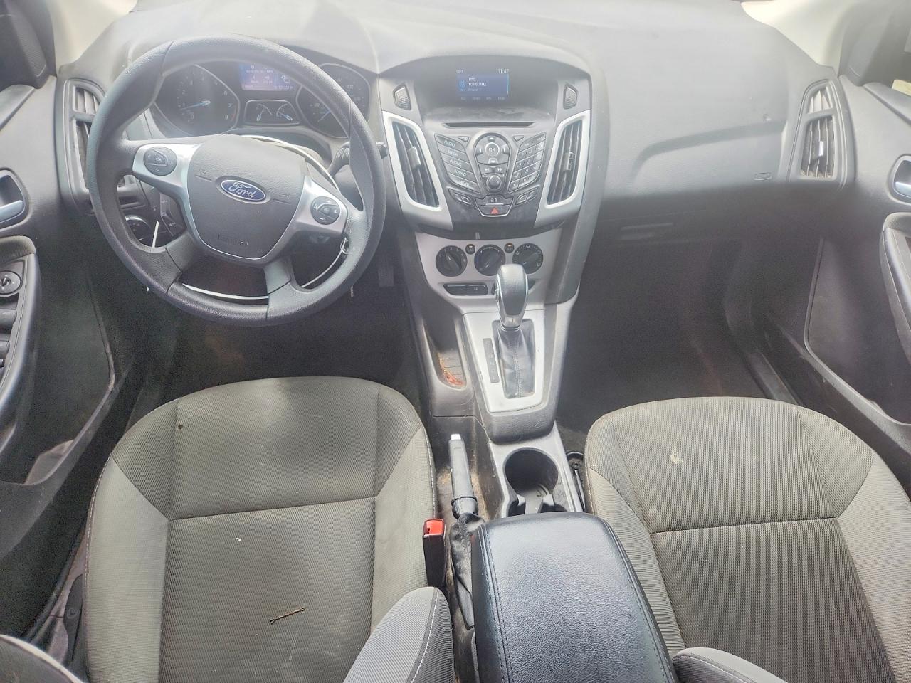 2014 FORD FOCUS SE photo 15