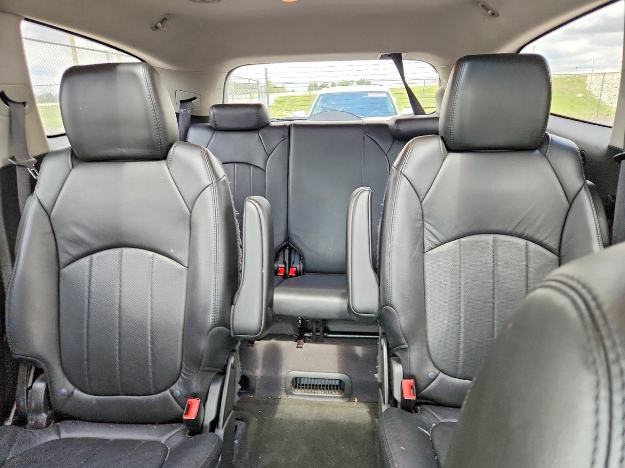 2011 BUICK ENCLAVE CXL photo 28