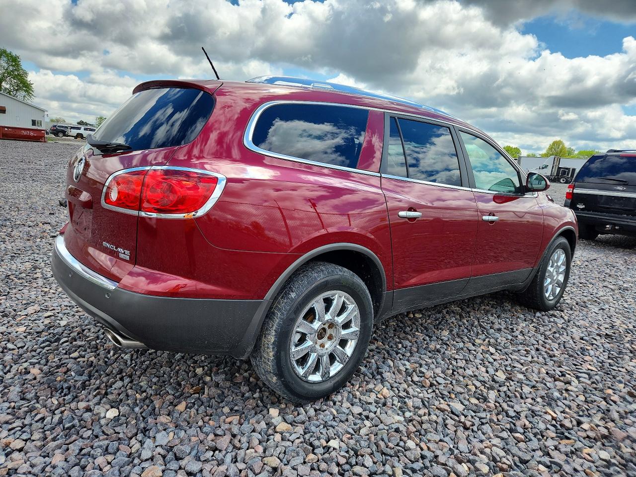 2011 BUICK ENCLAVE CXL photo 7