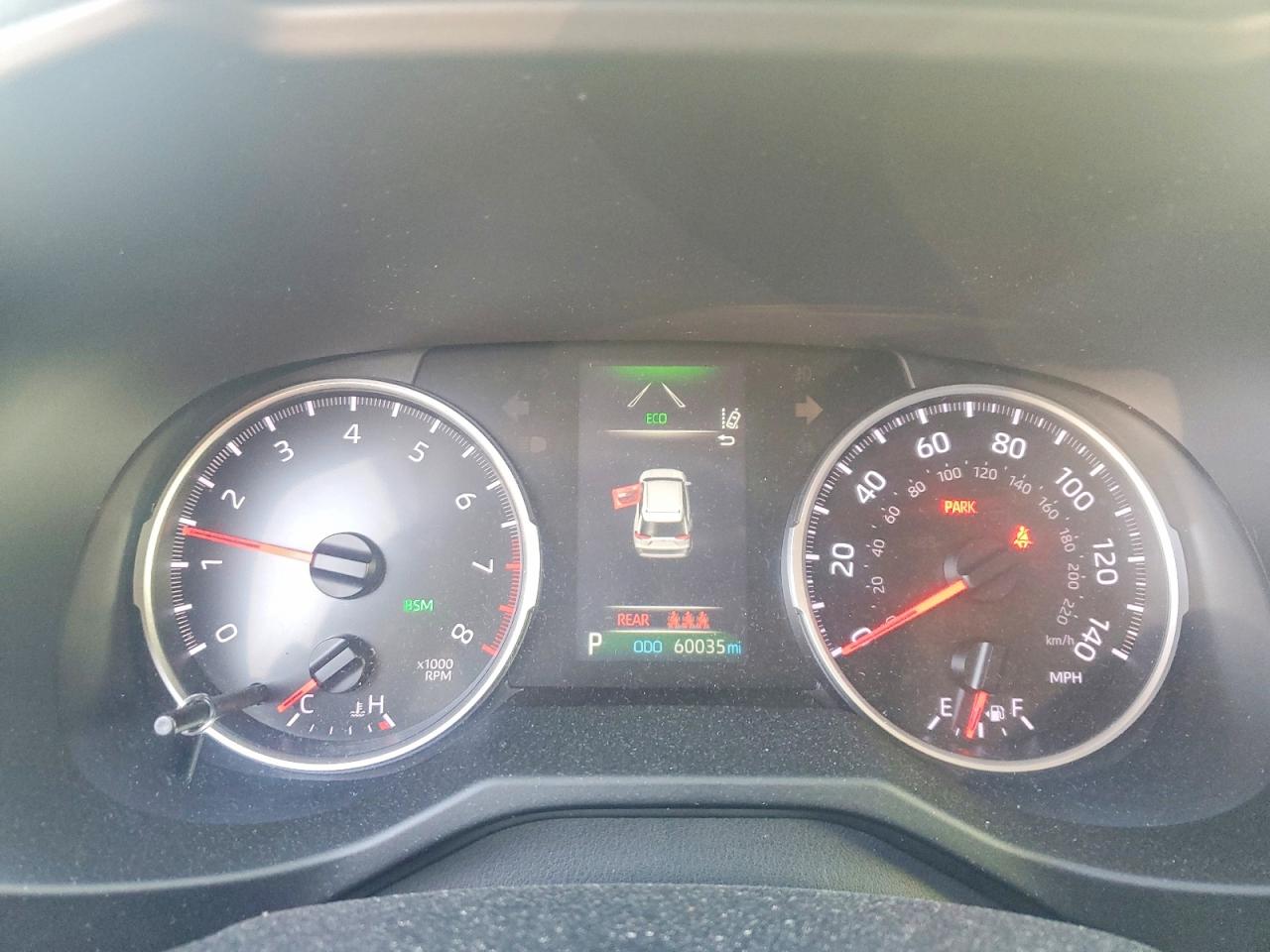 2022 TOYOTA RAV4 XLE photo 17