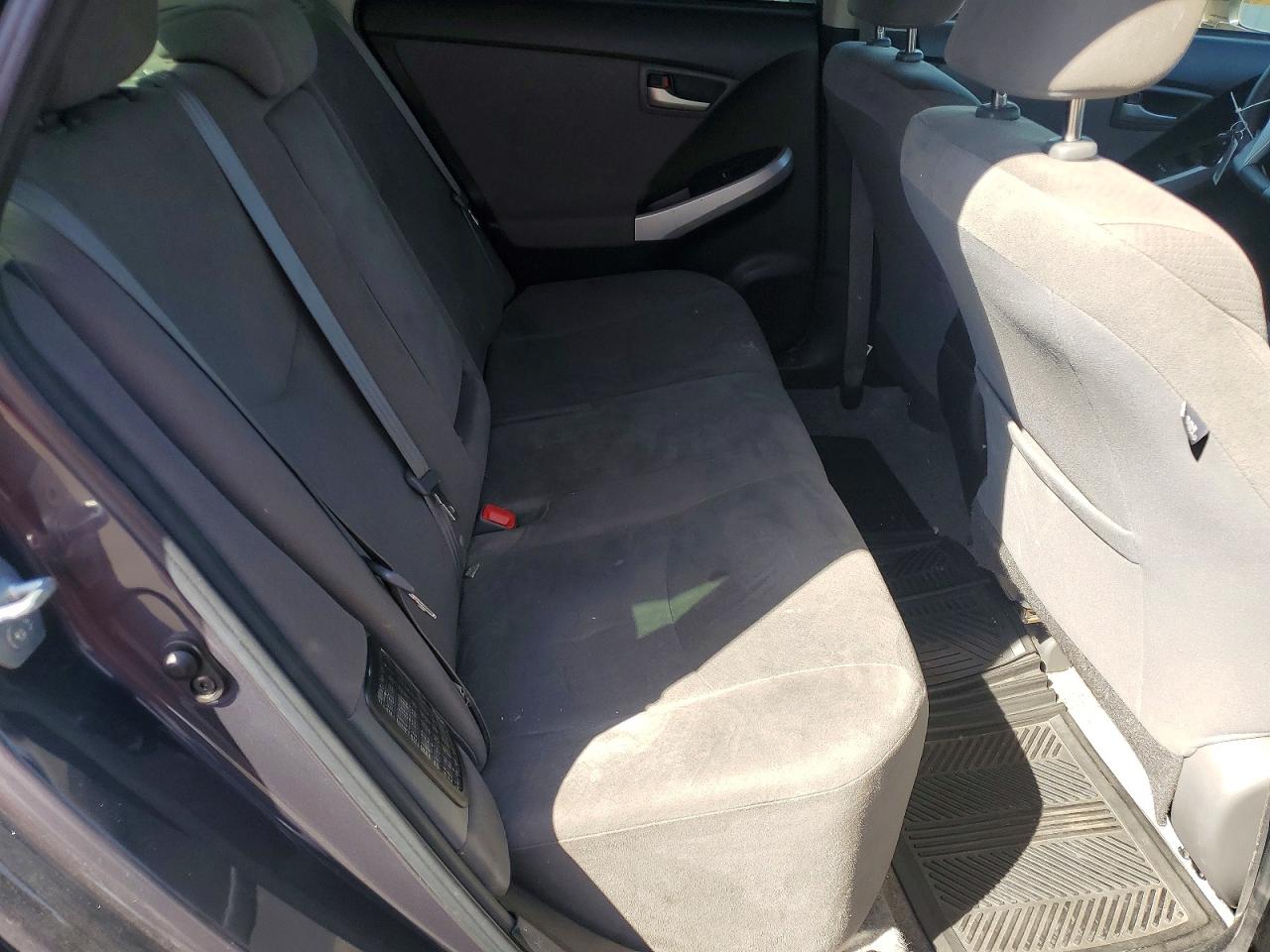 2015 TOYOTA PRIUS TWO photo 10