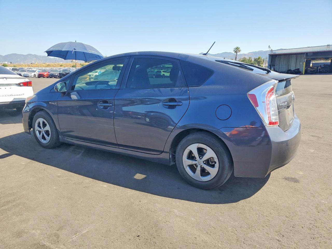 2015 TOYOTA PRIUS TWO photo 2