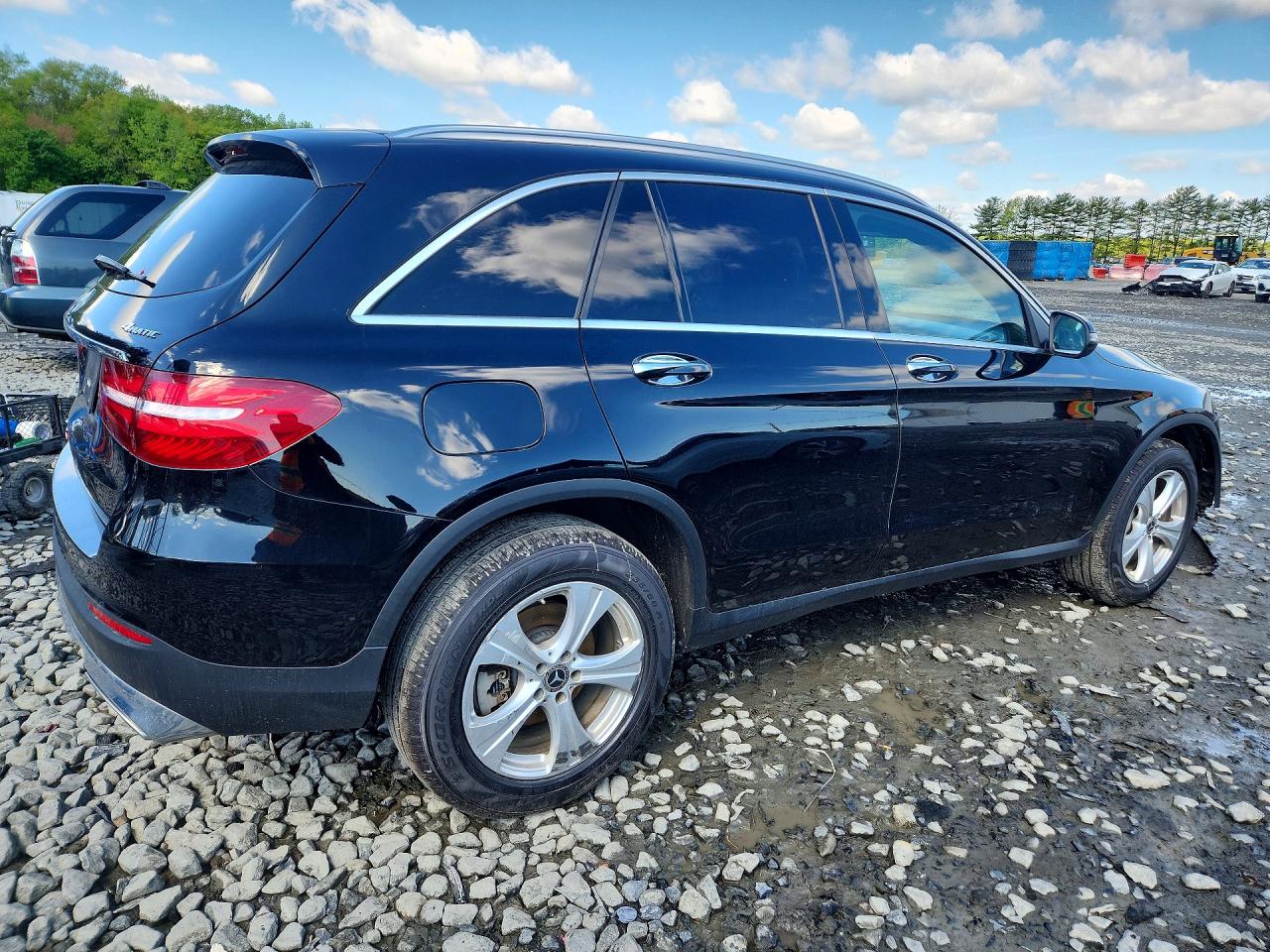 2018 MERCEDES-BENZ GLC 300 4MATIC photo 5