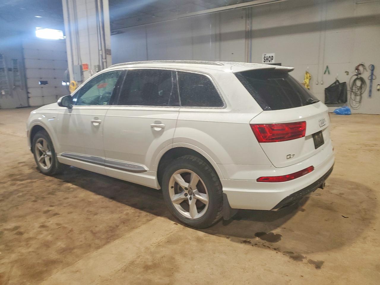 2017 AUDI Q7 TECHNIK S-LINE photo 4