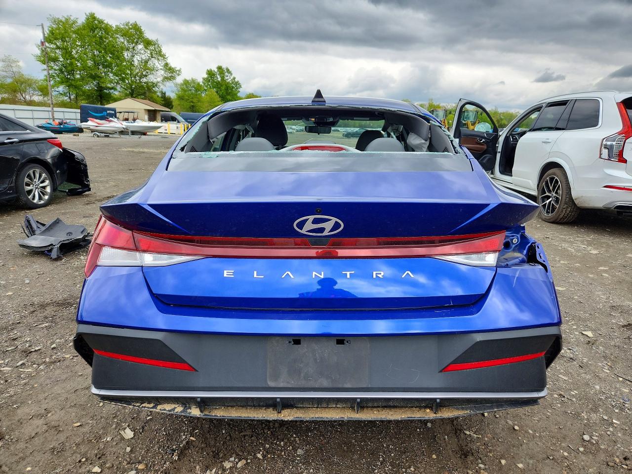 2024 HYUNDAI ELANTRA SE photo 11