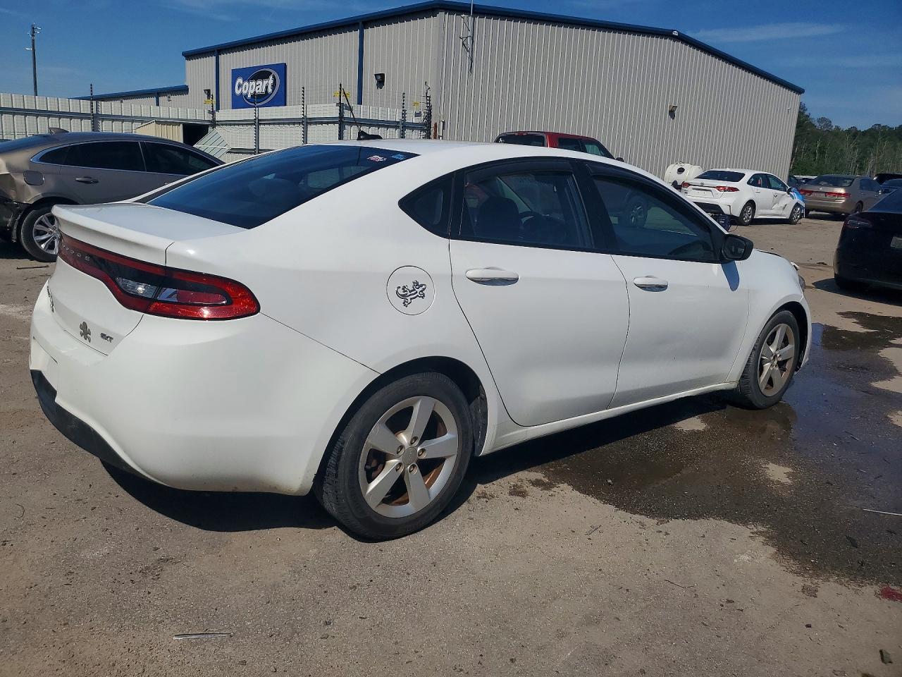 2015 DODGE DART SXT photo 3