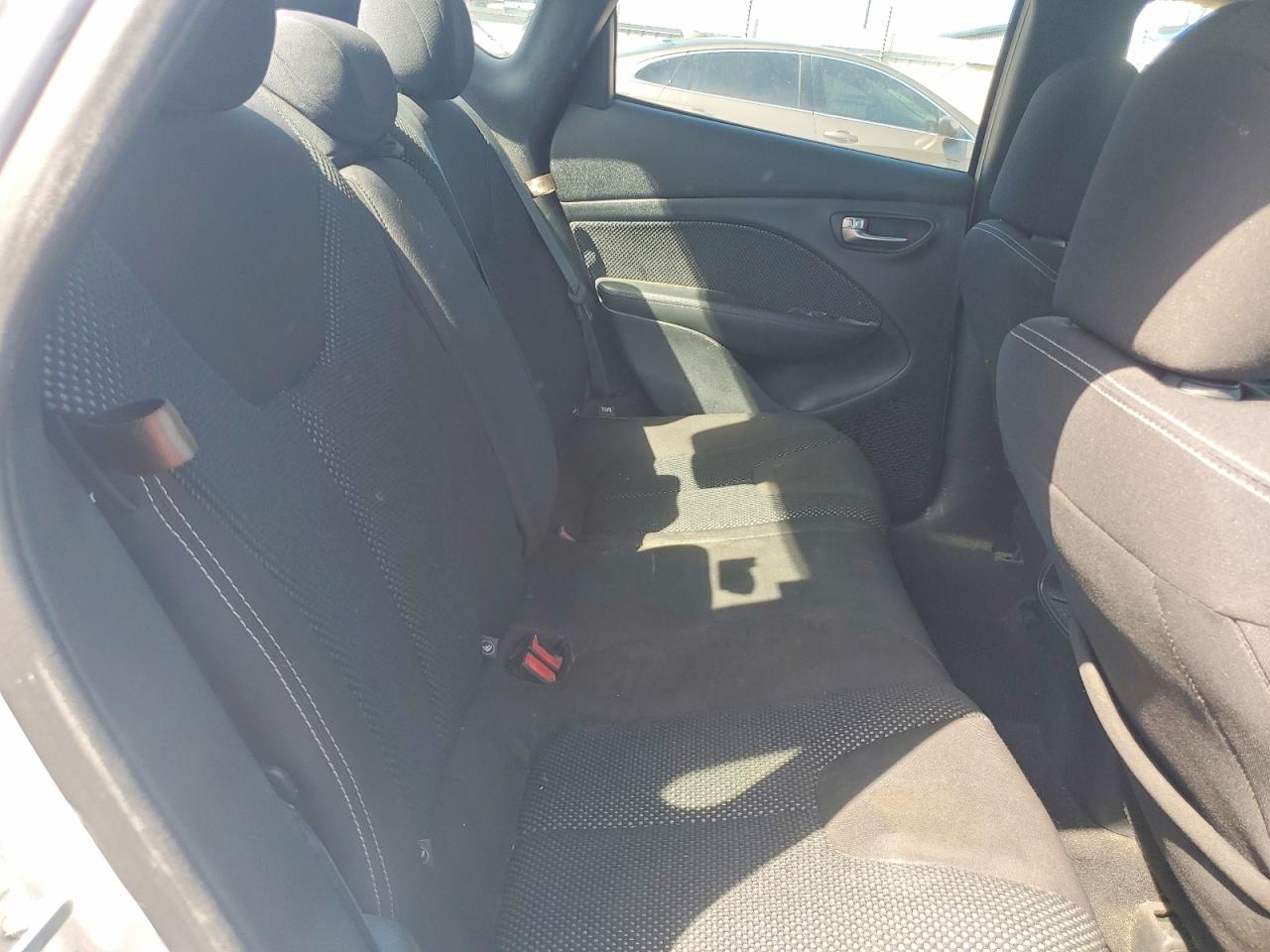 2015 DODGE DART SXT photo 10