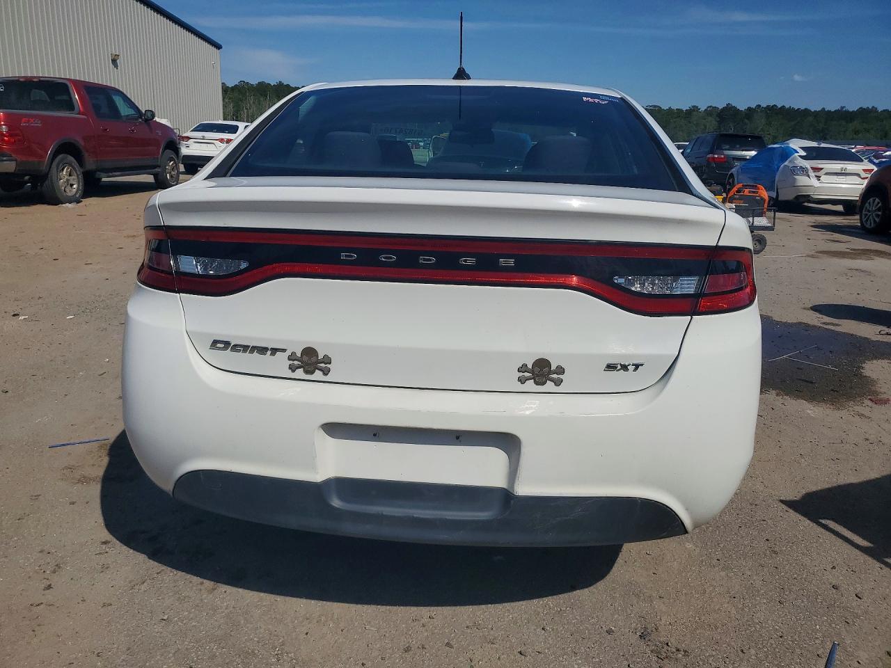 2015 DODGE DART SXT photo 6