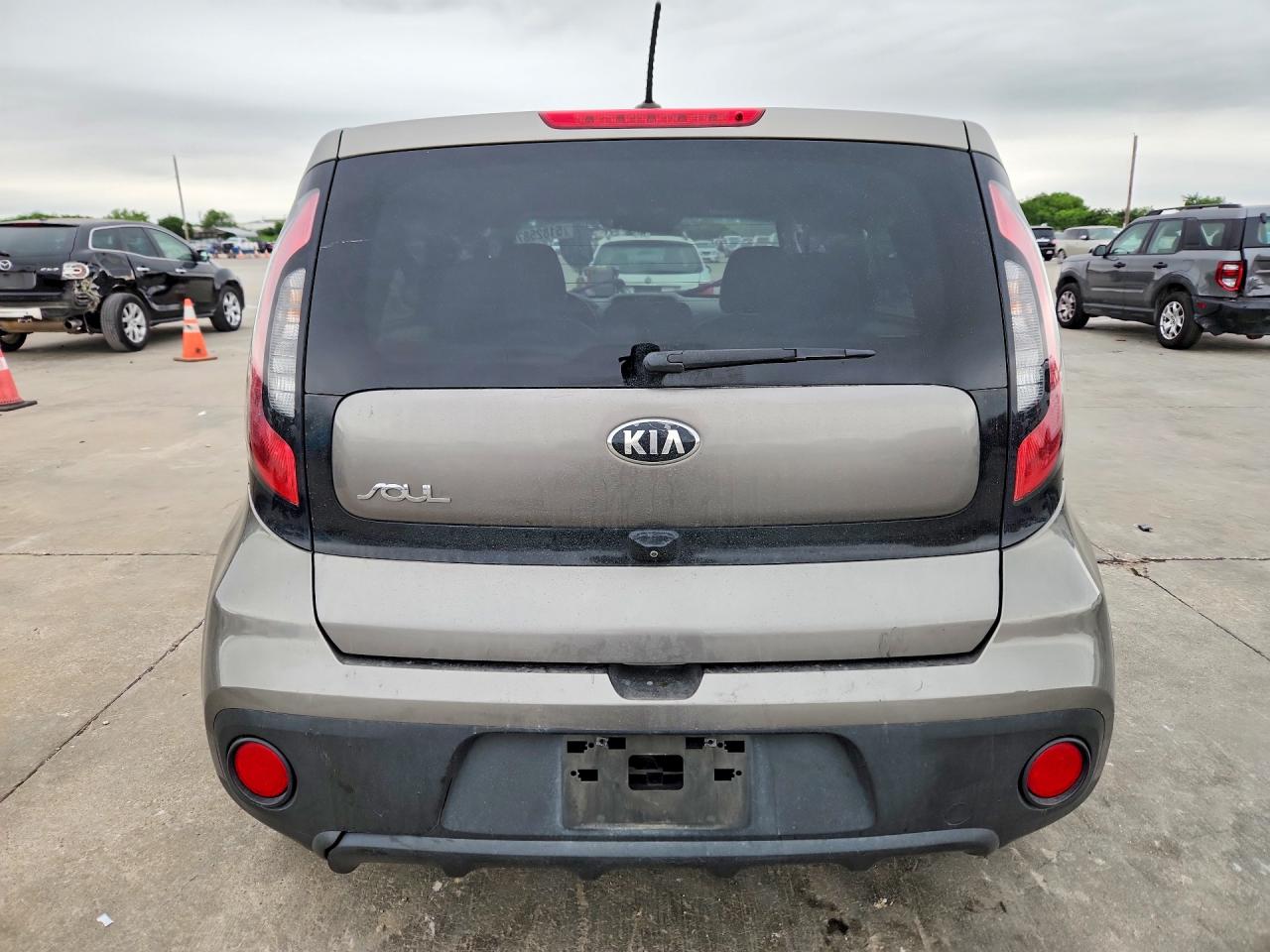 2018 KIA SOUL BASE photo 16