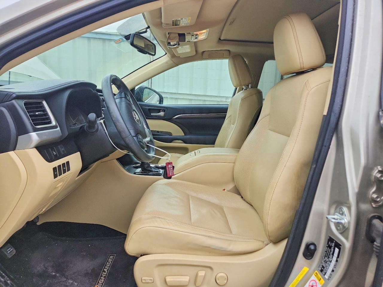 2016 TOYOTA HIGHLANDER LIMITED photo 13