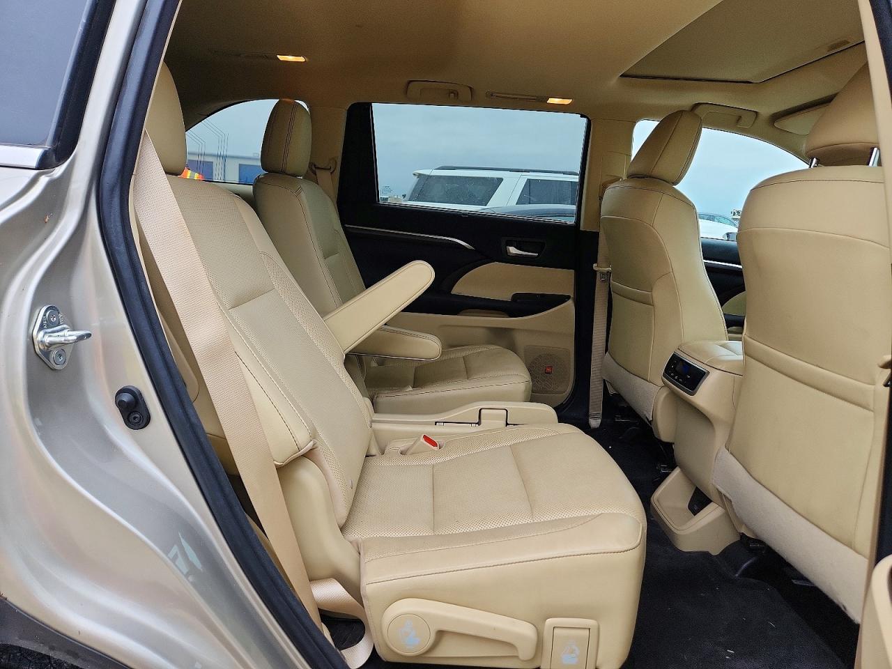 2016 TOYOTA HIGHLANDER LIMITED photo 21