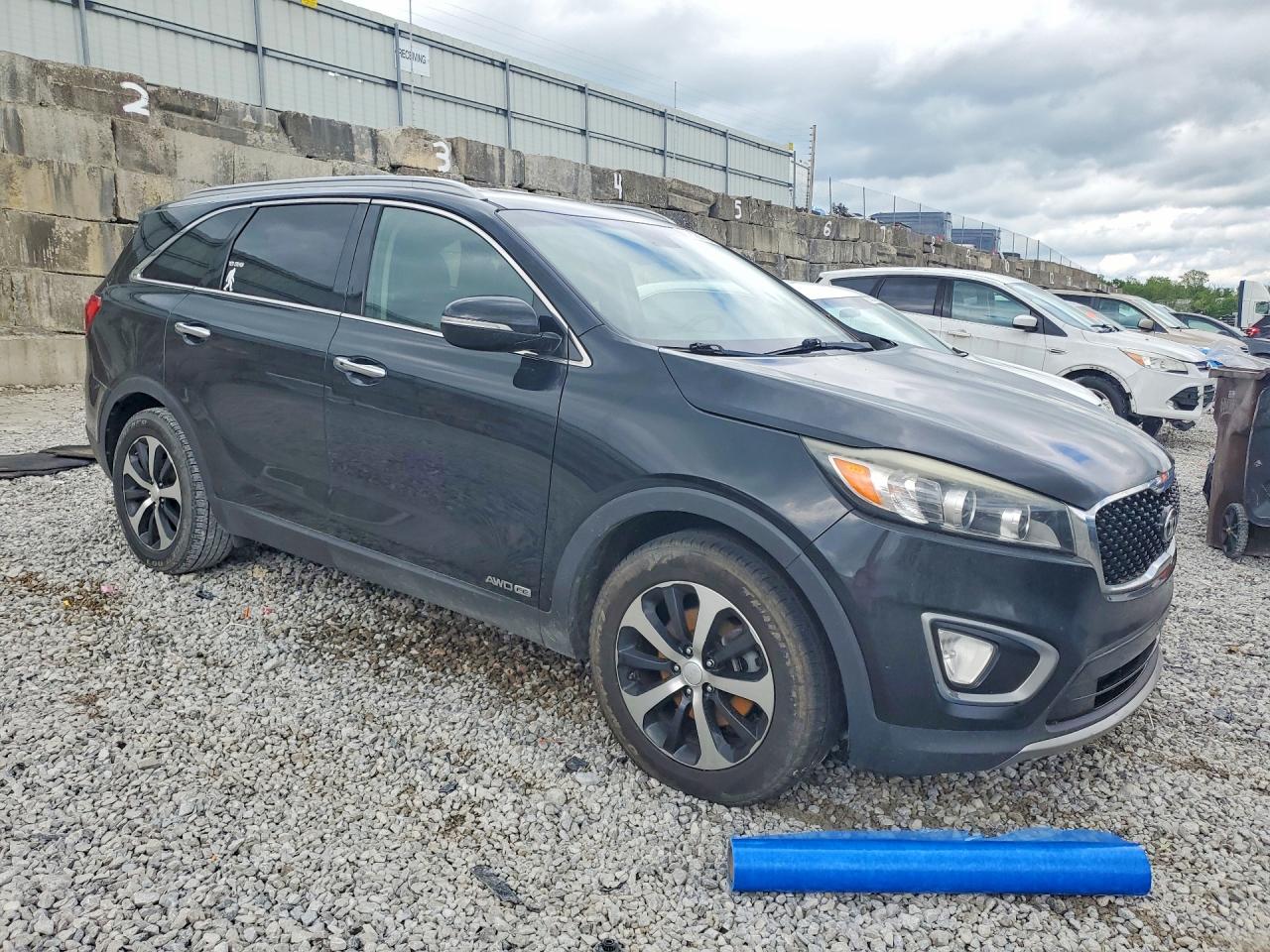 2017 KIA SORENTO EX photo 7