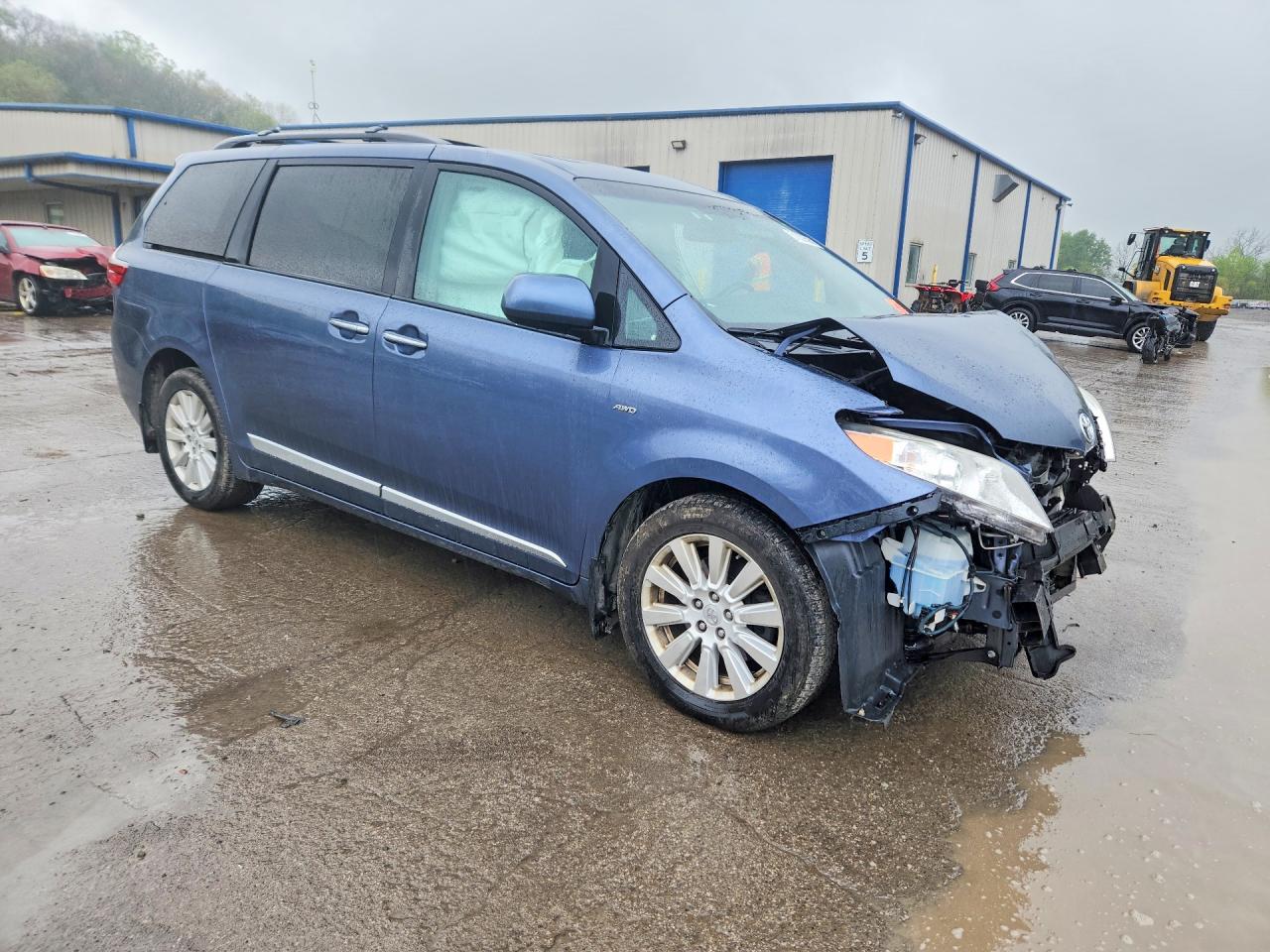 2017 TOYOTA SIENNA XLE PREMIUM 7-PASSENGER photo 7