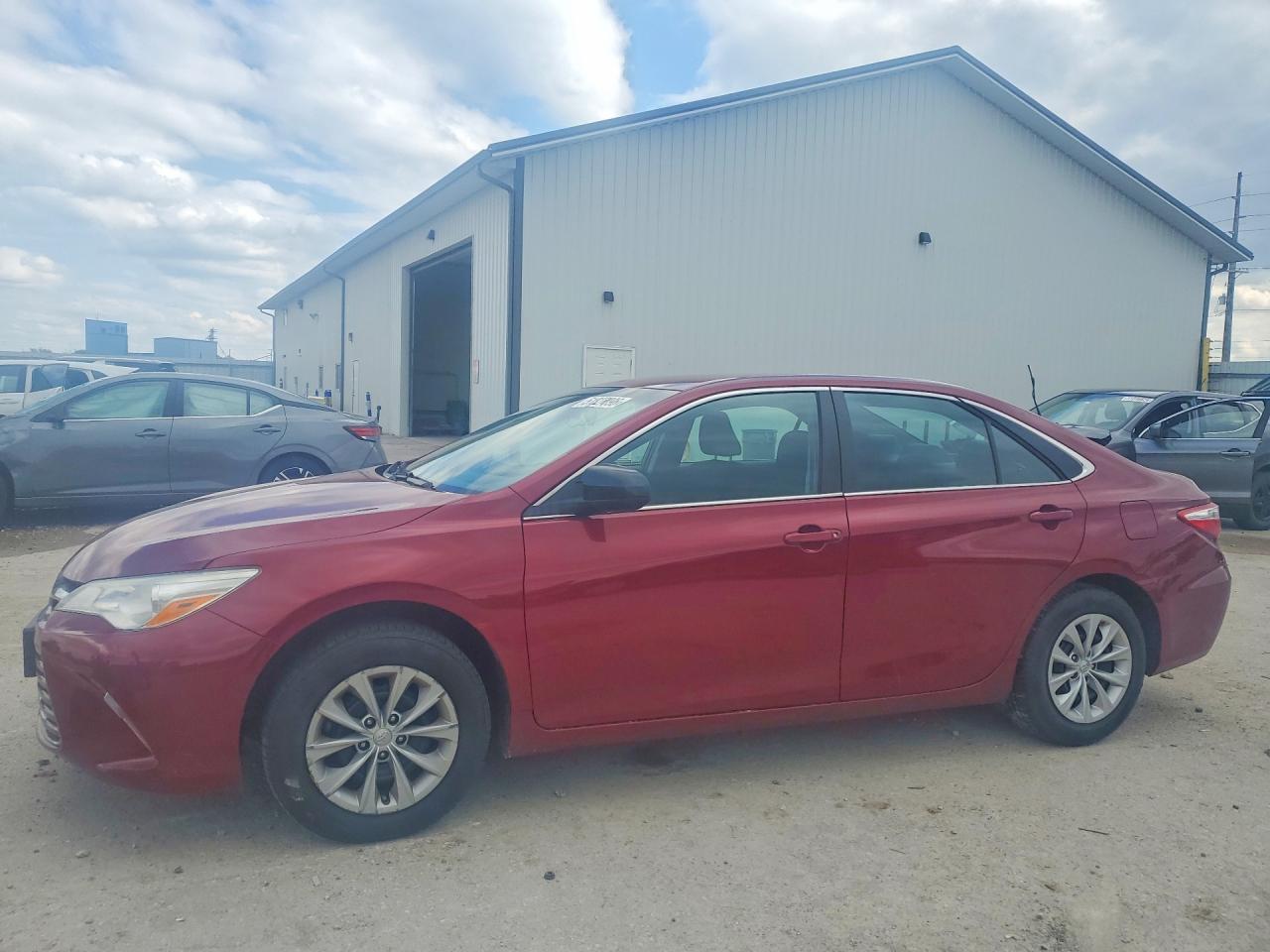 2016 TOYOTA CAMRY