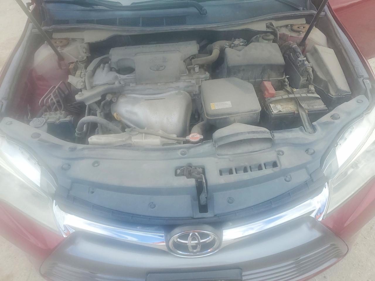 2016 TOYOTA CAMRY LE photo 11