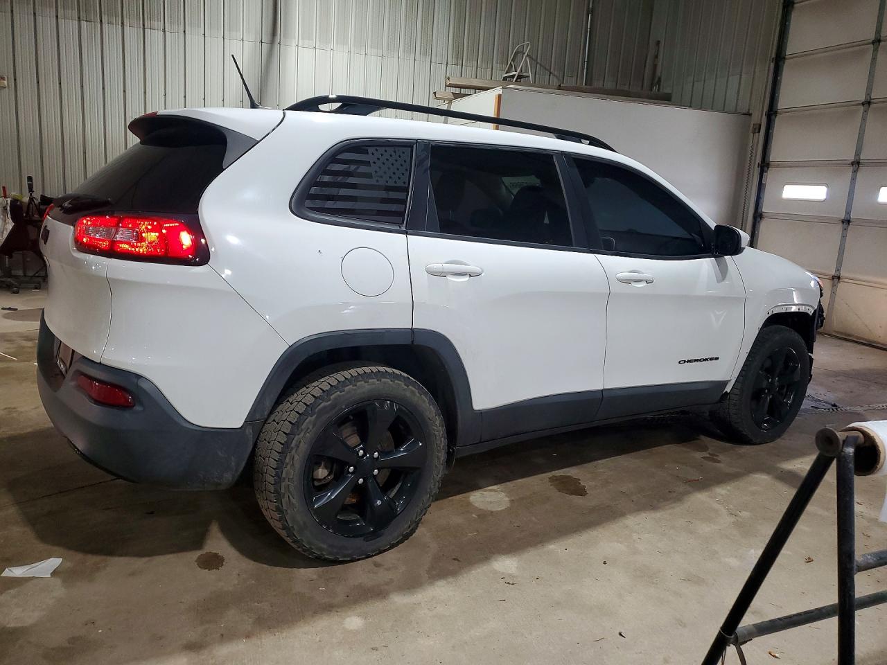 2015 JEEP CHEROKEE LATITUDE photo 5