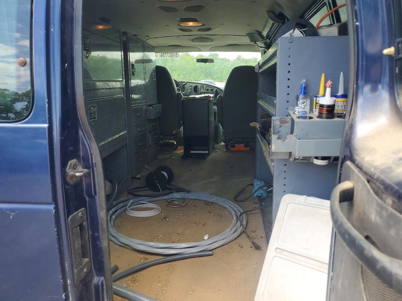 2004 FORD ECONOLINE E250 VAN photo 28