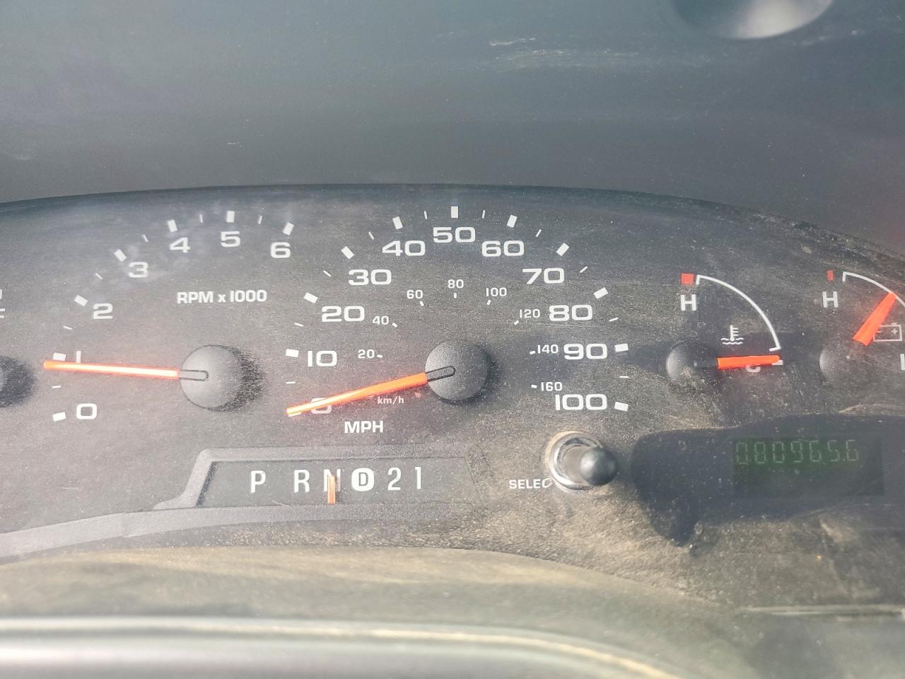 2004 FORD ECONOLINE E250 VAN photo 25