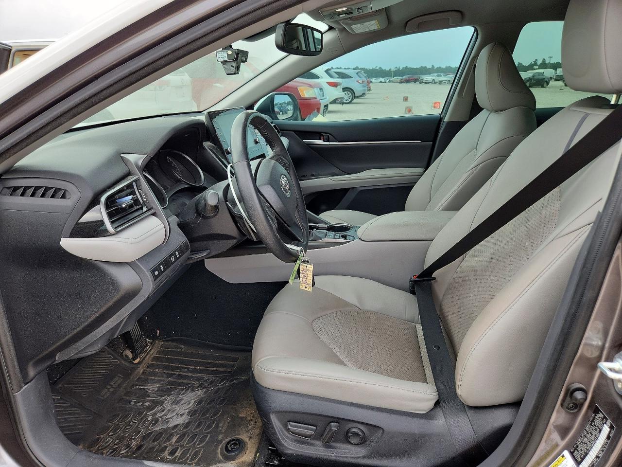 2024 TOYOTA CAMRY XSE photo 13