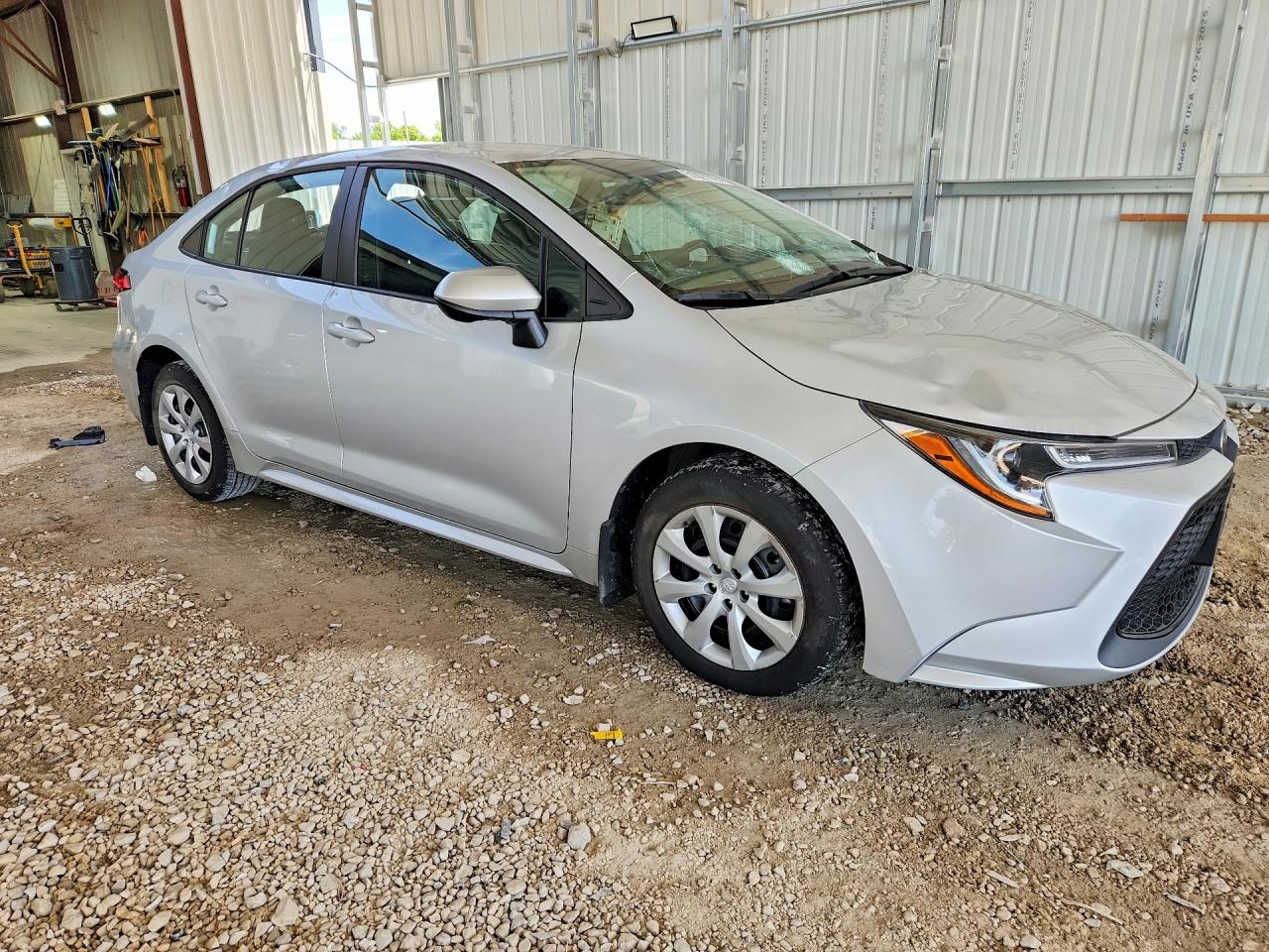 2022 TOYOTA COROLLA LE photo 4