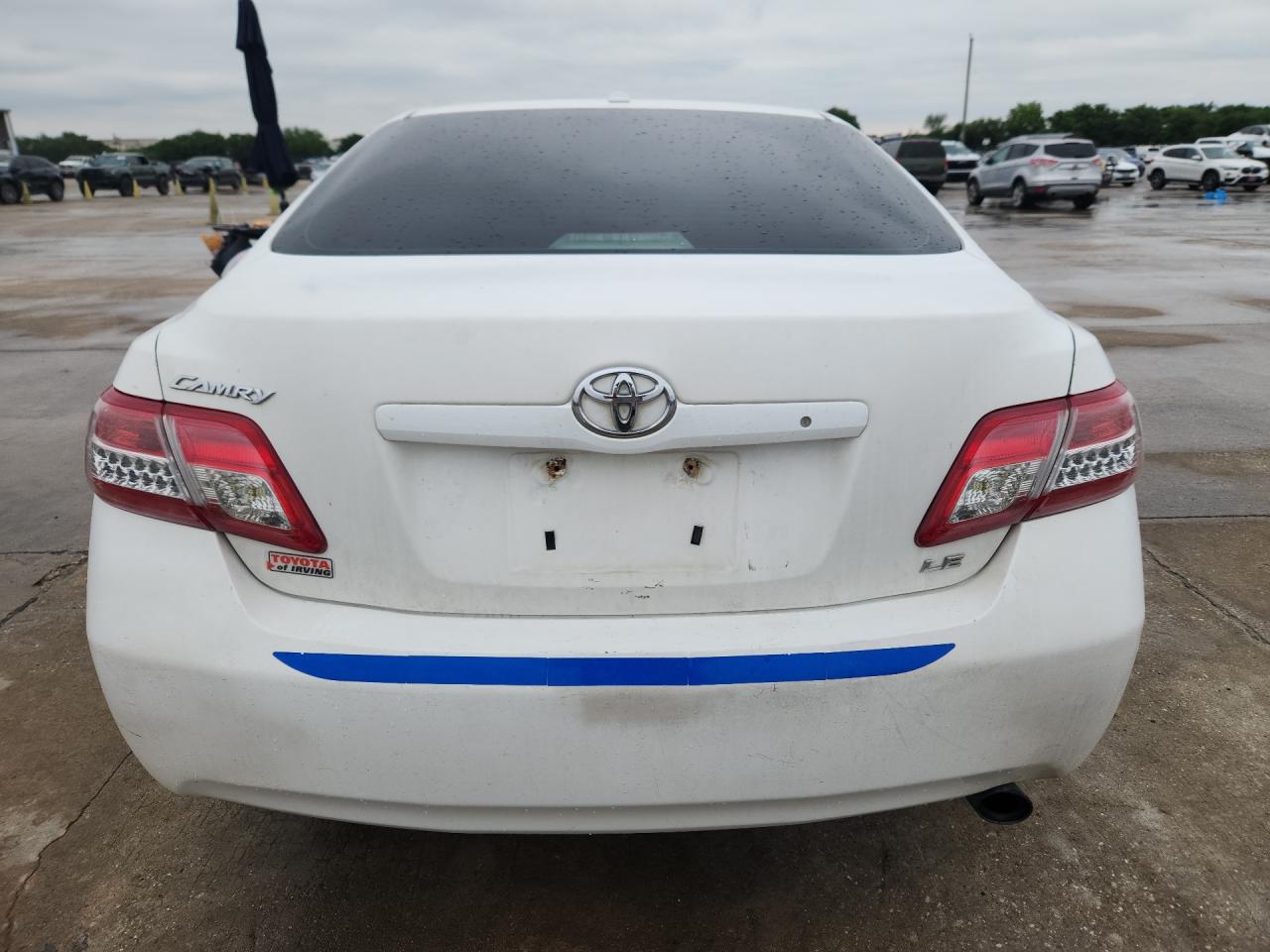 2011 TOYOTA CAMRY LE photo 11