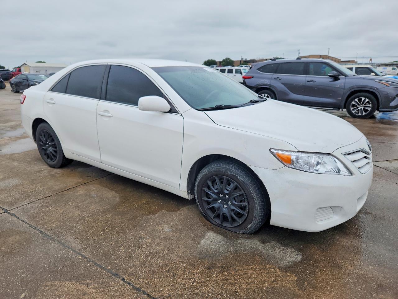 2011 TOYOTA CAMRY LE photo 7