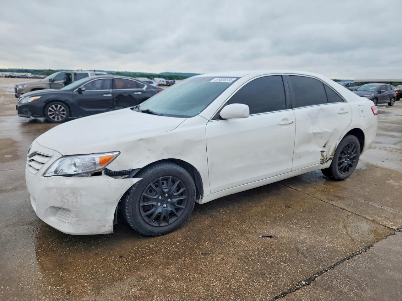 2011 TOYOTA CAMRY