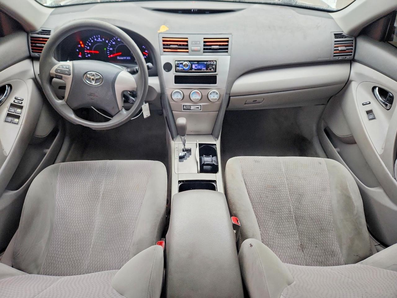 2011 TOYOTA CAMRY LE photo 15