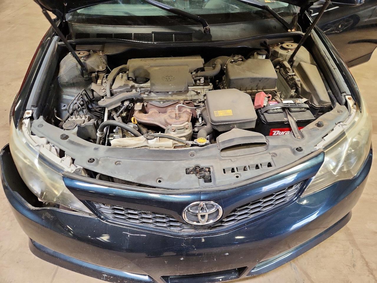 2012 TOYOTA CAMRY SE photo 11