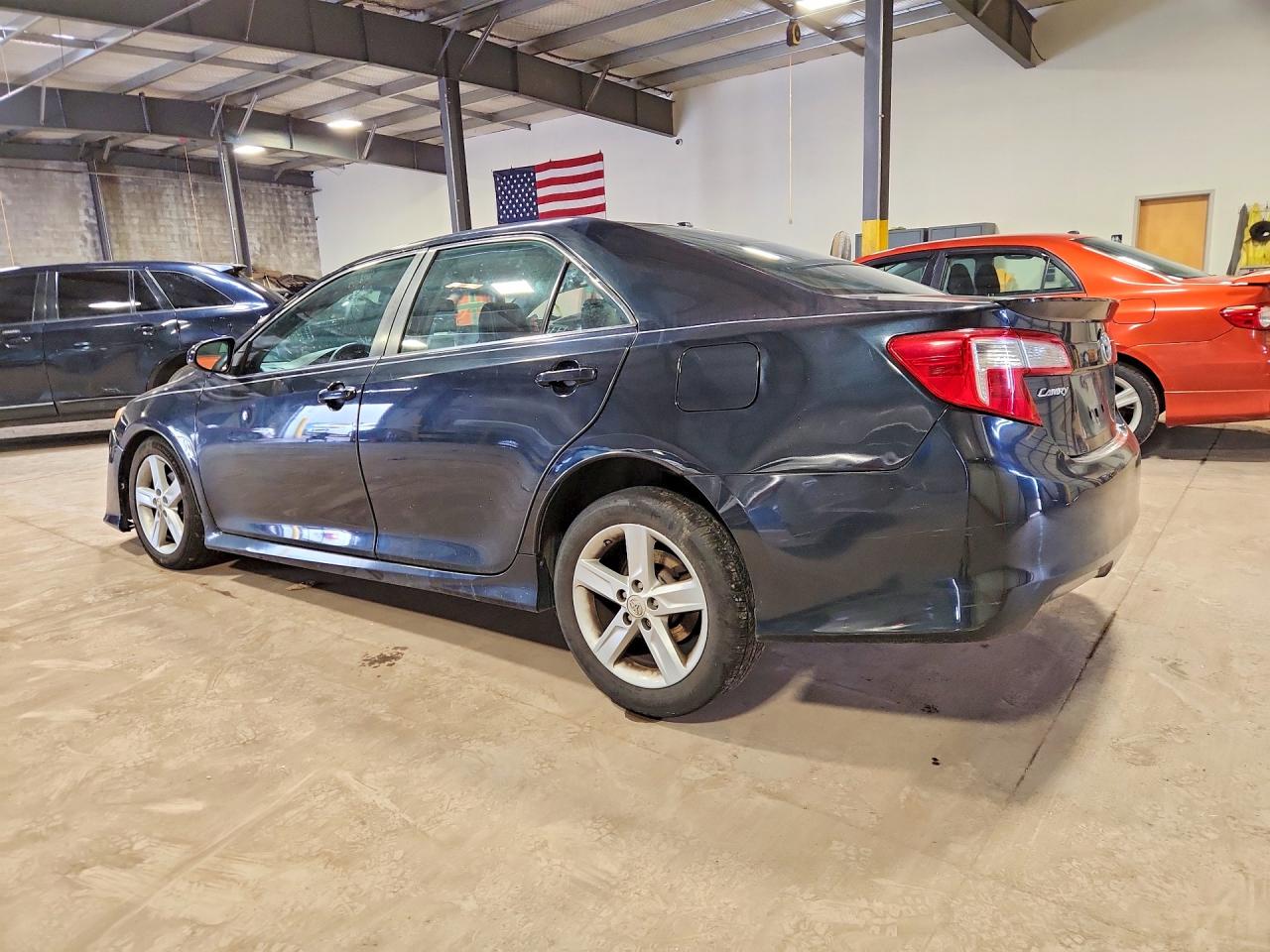 2012 TOYOTA CAMRY SE photo 2