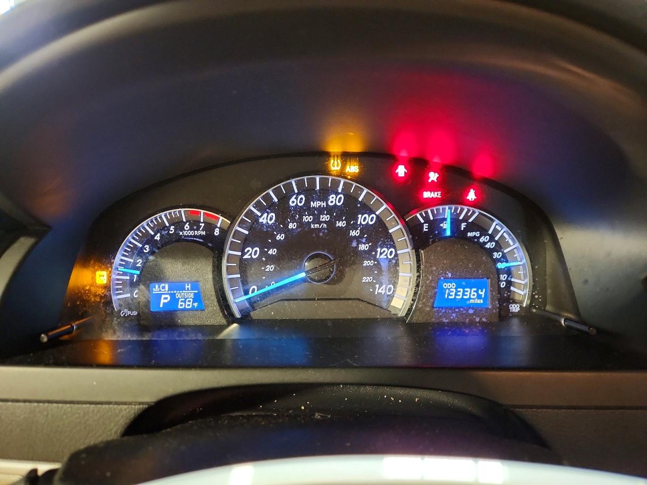 2012 TOYOTA CAMRY SE photo 9
