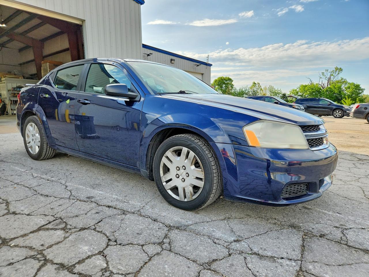 2014 DODGE AVENGER SE photo 4