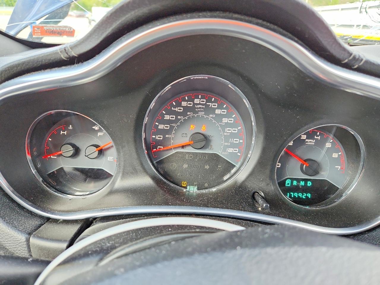 2014 DODGE AVENGER SE photo 9