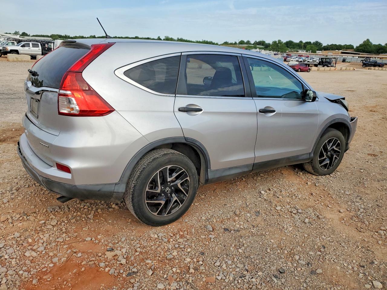 2016 HONDA CR-V SE photo 7