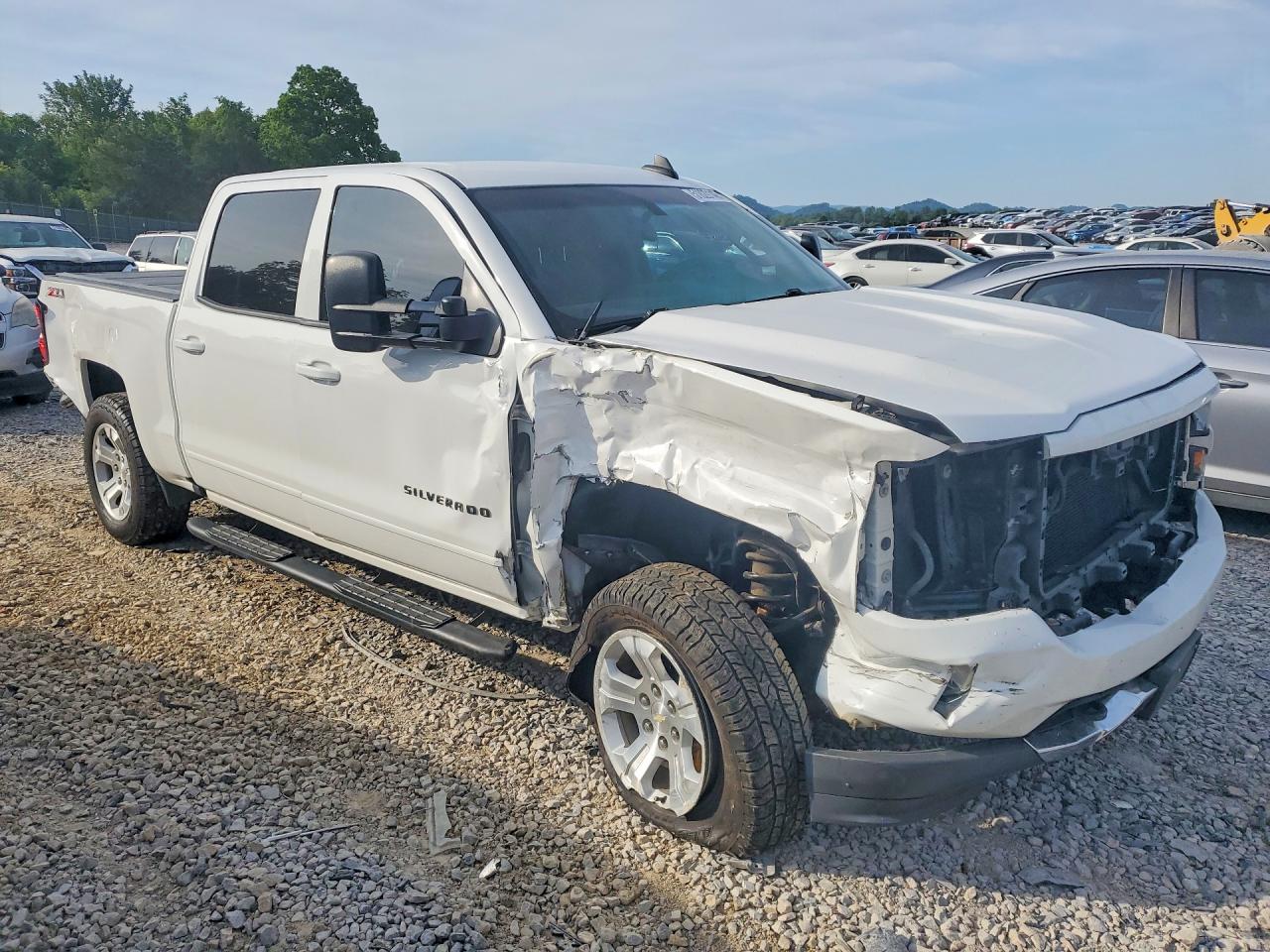2016 CHEVROLET SILVERADO K1500 LT photo 7