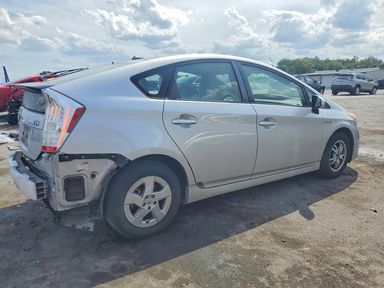 2011 TOYOTA PRIUS TWO photo 7
