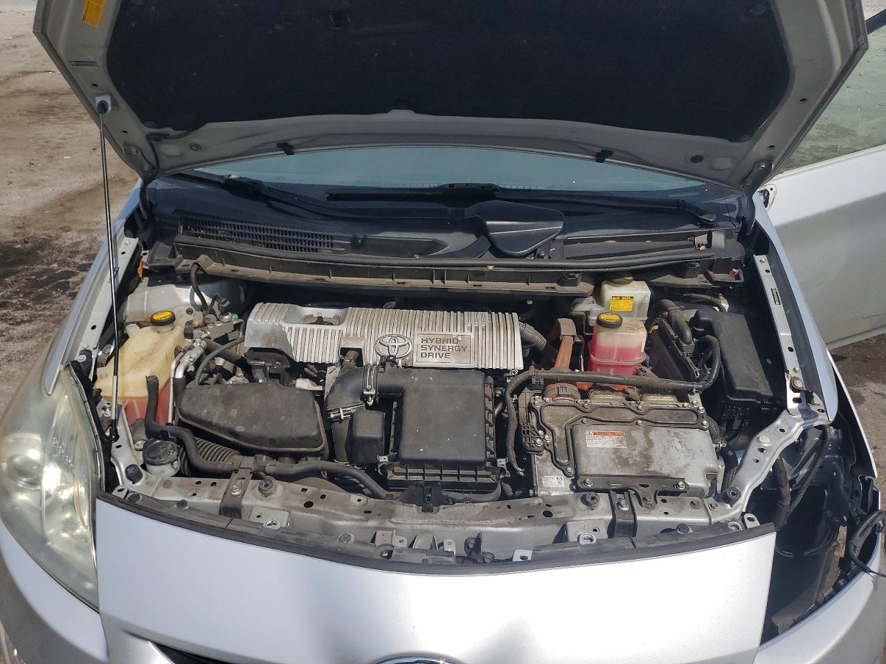 2011 TOYOTA PRIUS TWO photo 31