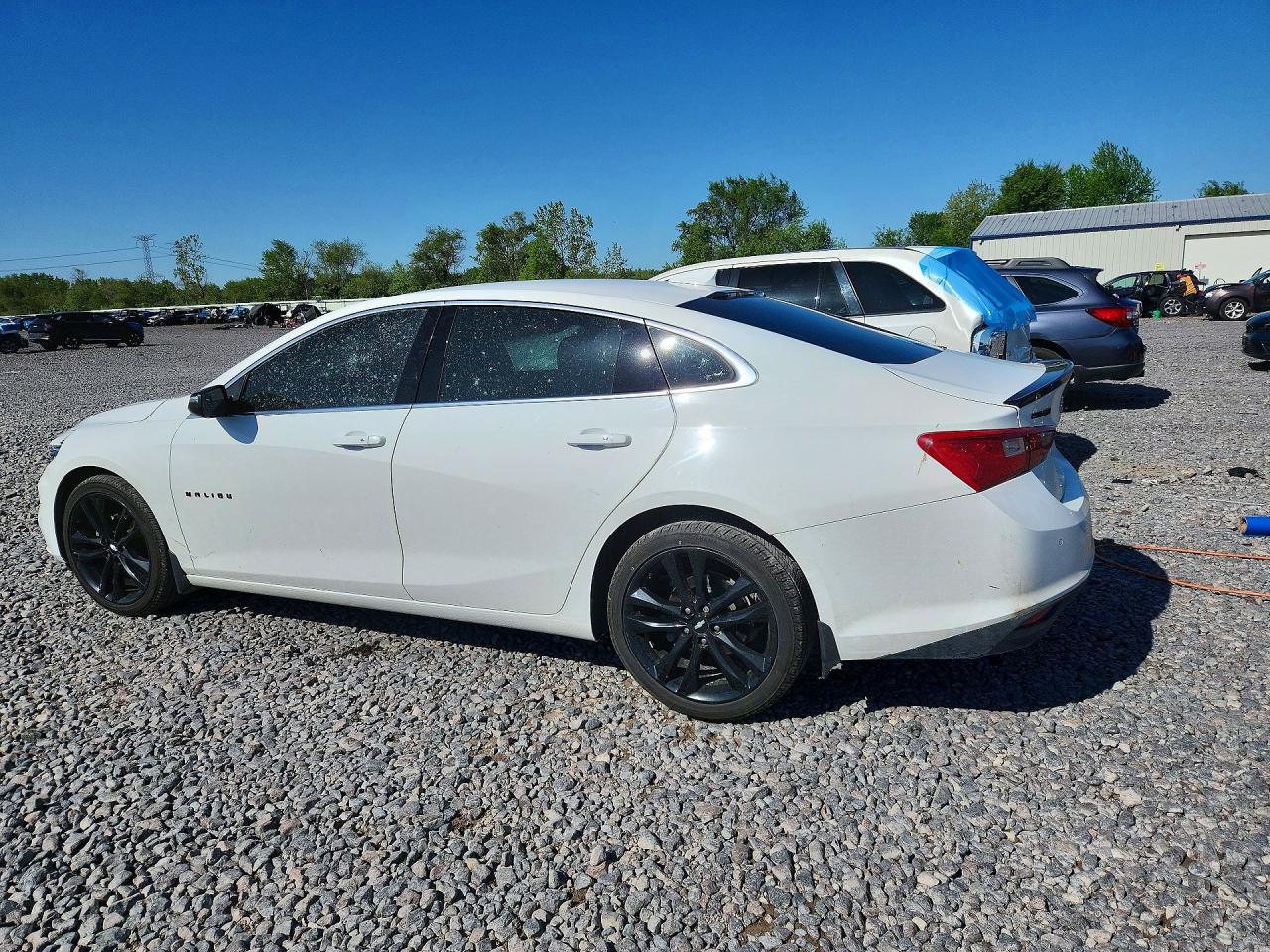 2018 CHEVROLET MALIBU LT photo 2